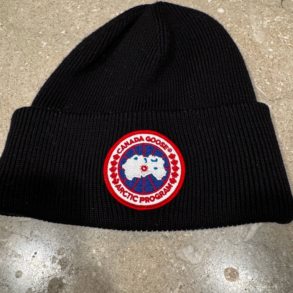 Canada Goose Hat-excellent condition
